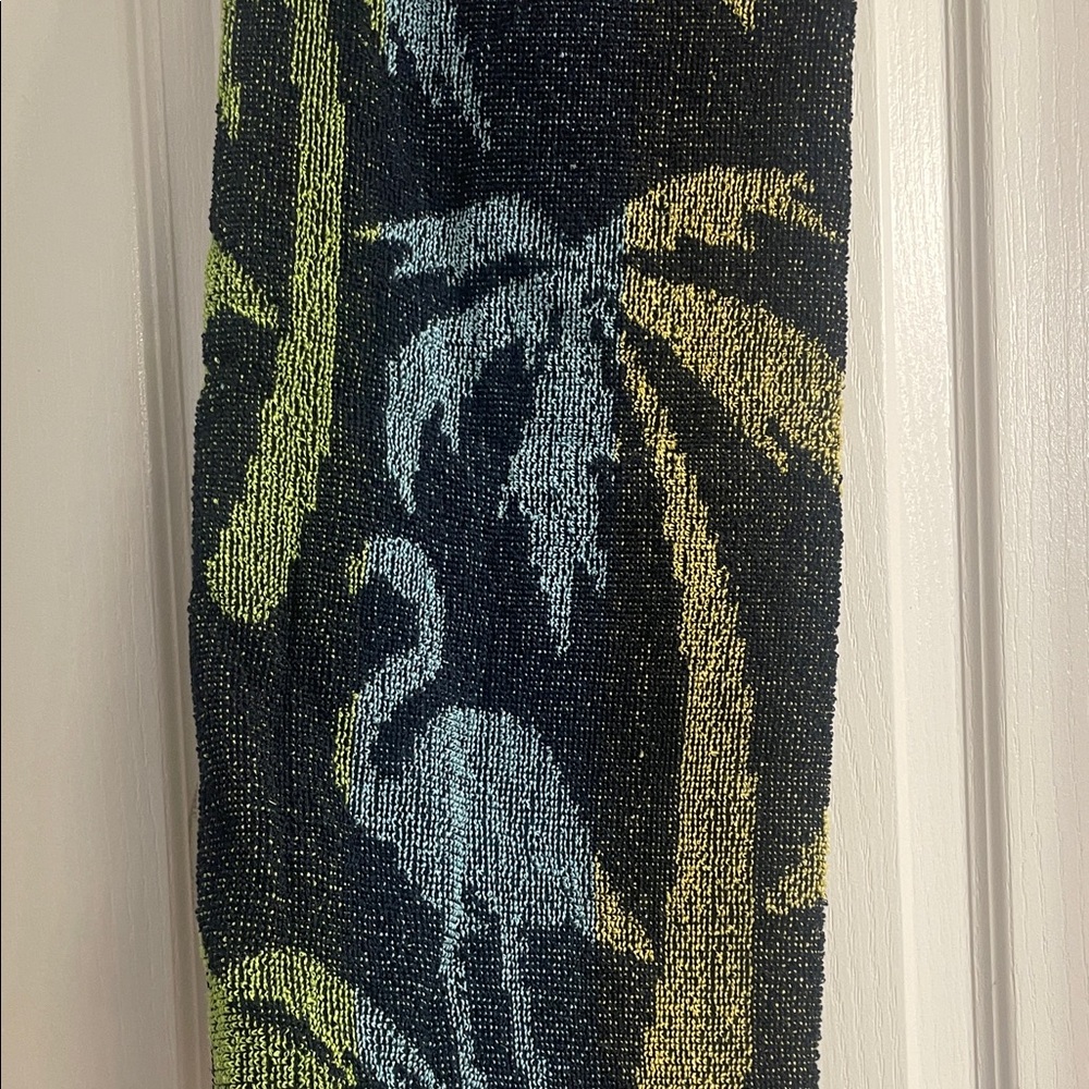 Jacquard Collection Set of 2 Beach Towels - Picture 8 of 11